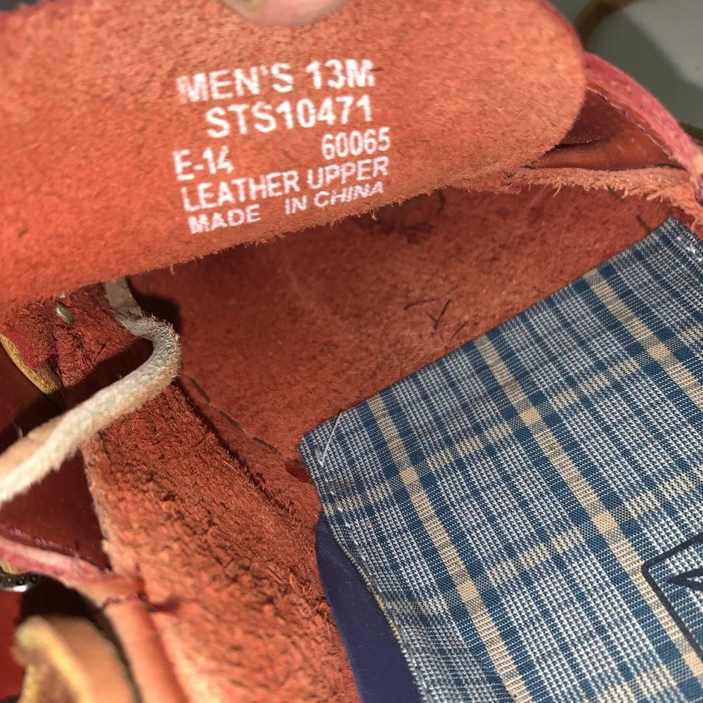 Sperry men gold